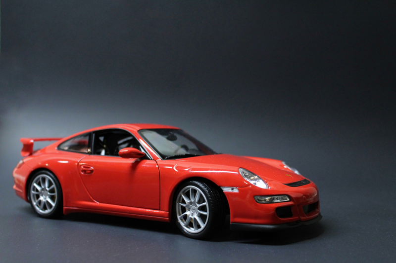 Illustration for article titled 1:18 Scale Porsche 997 GT3 by Welly